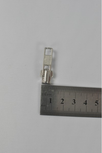 ZIP094   白銅牙金屬拉鏈頭 正面照